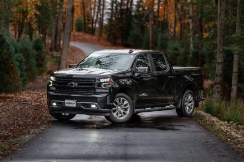 3.0 inch Cat-Back 2.5 inch Dual Split Rear Quad Carbon Fiber Tips 4.0 inch OD Dual Out 19-up Silverado/Sierra 1500 MBRP