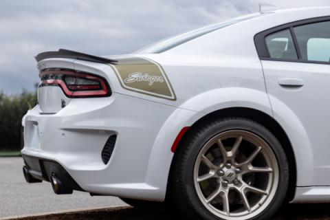 2015-Up Dodge Durango/Charger T304 Stainless Steel with Carbon Fiber Tips, 5 Inch OD Out, Angle Cut, Sold In Pairs MBRP