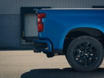 19-25 Silverado / Sierra 1500 4.8L/5.3L Single Exit Tunes & Tip Muffler Replacement Exhaust Kit Violator Muffler Black Tip SGT32VB PYPES